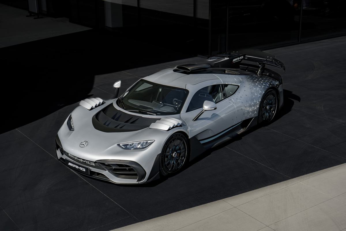 Mercedes-AMG ONE, showroom Zápy